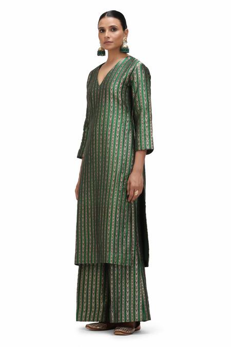 Mimamsaa_Green Brocade, Silk Piping, Embroidery V-neck Anokhi Patti Work Kurta And Pant Set _at_Aza_Fashions