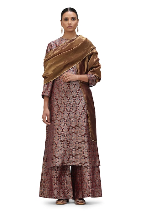 Buy_Mimamsaa_Red Brocade, Silk Embroidery Round Neck Nur Alfi Motif Kurta And Flared Pant Set _Online_at_Aza_Fashions