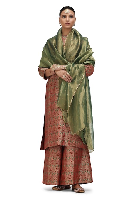 Buy_Mimamsaa_Red Brocade, Silk Embroidery Round Neck Zara Kurta And Flared Pant Set _Online_at_Aza_Fashions