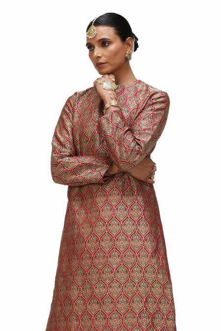 Mimamsaa_Red Brocade, Silk Embroidery Ziba Inverted Bird Motif Kurta And Flared Pant Set _at_Aza_Fashions