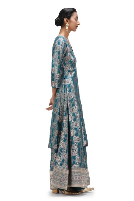 Mimamsaa_Blue Brocade, Silk Embroidery V-neck Vira A-line Floral Motif Kurta And Pant Set _at_Aza_Fashions