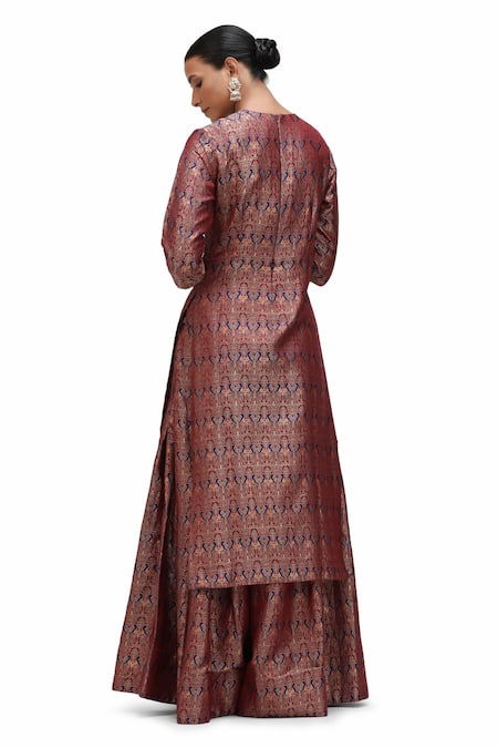 Mimamsaa_Red Brocade, Silk Embroidery Round Neck Sannvi Handwoven Kurta And Flared Pant Set _Online_at_Aza_Fashions