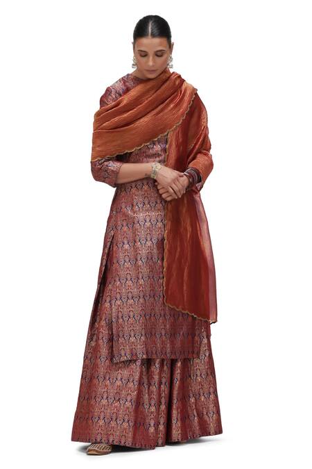 Mimamsaa_Red Brocade, Silk Embroidery Round Neck Sannvi Handwoven Kurta And Flared Pant Set _at_Aza_Fashions