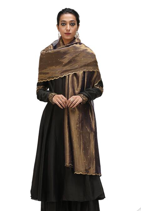 Mimamsaa_Black Tissue Silk Embroidered Sequin Ezhil Scallop Hem Dupatta _Online_at_Aza_Fashions
