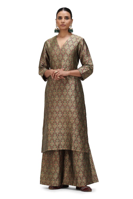 Mimamsaa Alfi Motif Kurta & Flared Pant Set 