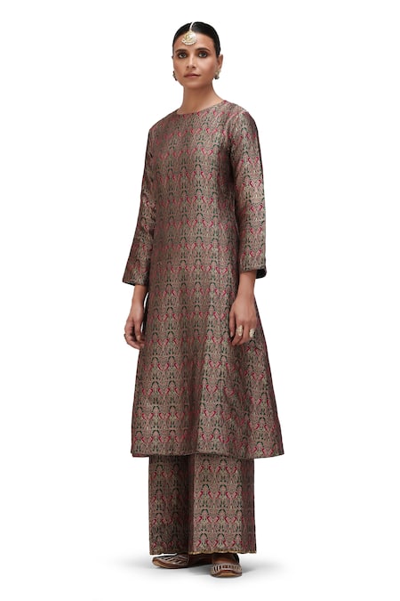 Mimamsaa Green Brocade Silk Round Kaynat Inverted Bird Motif Kurta And Flared Pant Set 