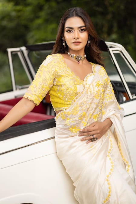 Islie By Priya Jain Yellow Kota Doria, Silk, Floral Vine Embroidered Scalloped Saree With Blouse Online at Aza Fashions Islie By Priya Jain_Yellow Kota Doria, Silk, Floral Vine Embroidered Scalloped Saree With Blouse _Online_at_Aza_Fashions