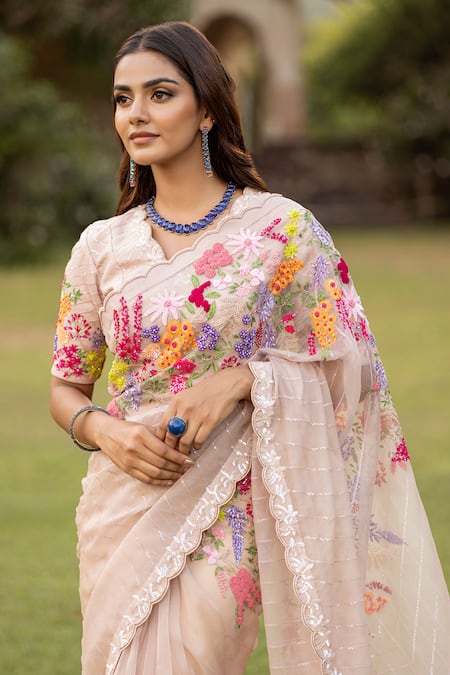 Shop Islie By Priya Jain Pink Organza Sequins, Beads Scoop Floral Bouquet Embroidered Saree With Blouse Online at Aza Fashions Shop_Islie By Priya Jain_Pink Organza Sequins, Beads Scoop Floral Bouquet Embroidered Saree With Blouse _Online_at_Aza_Fashions