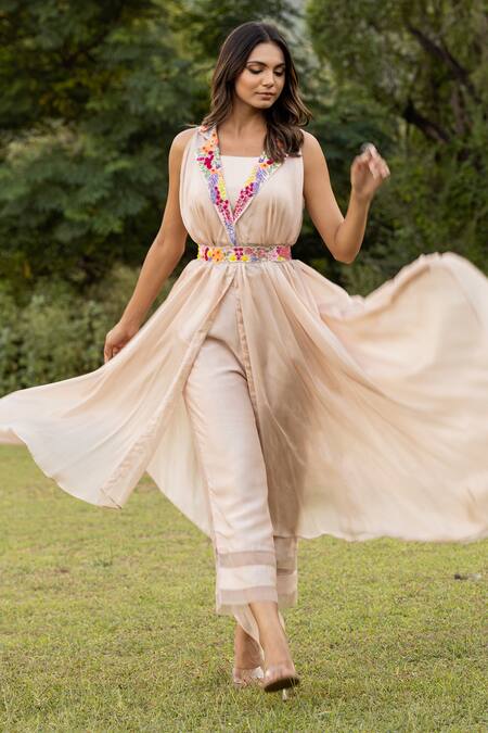 Buy Islie By Priya Jain Ivory Russian Silk Embroidery Thread Shawl Collar Floral Border Cape Pant Set Online at Aza Fashions Buy_Islie By Priya Jain_Ivory Russian Silk Embroidery Thread Shawl Collar Floral Border Cape Pant Set _Online_at_Aza_Fashions