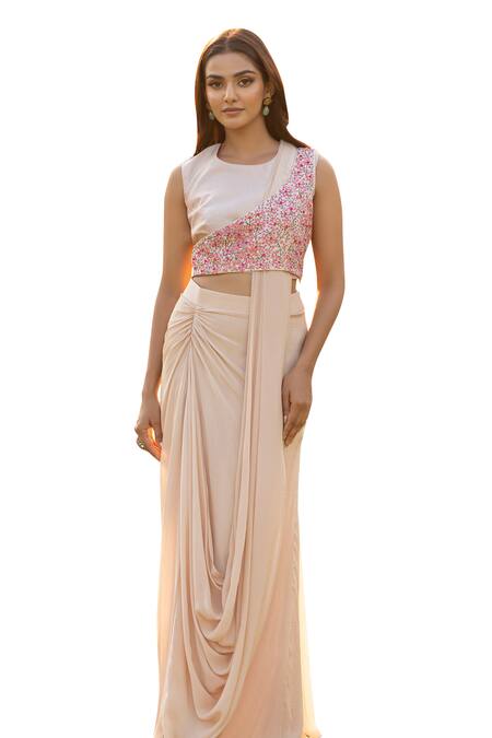 Islie By Priya Jain Ivory Kota Doria, Silk Cut Work, Sequins, Pleated Pre-draped Saree With Blouse Online at Aza Fashions Islie By Priya Jain_Ivory Kota Doria, Silk Cut Work, Sequins, Pleated Pre-draped Saree With Blouse _Online_at_Aza_Fashions