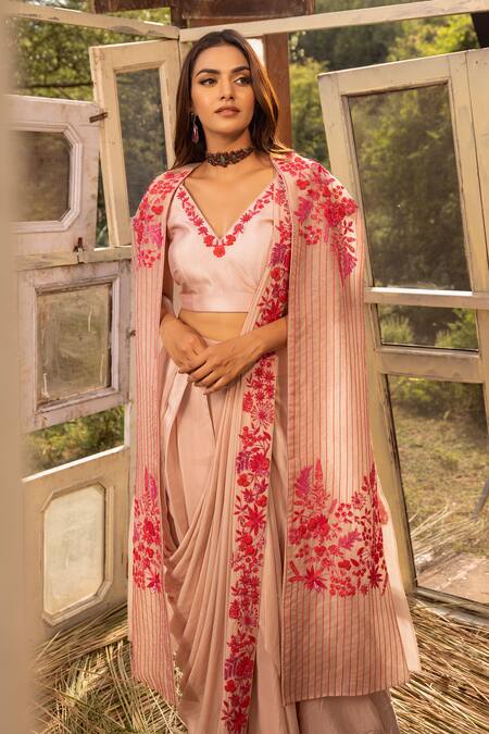 Islie By Priya Jain_Beige Organza, Kota Doria, Crepe Sequins, Border Pre-draped Saree Set With Cape _Online_at_Aza_Fashions
