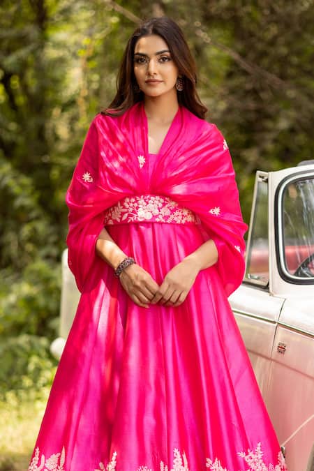 Islie By Priya Jain_Pink Kota Doria, Silk Zari, Sequins Floral Border Embroidered Anarkali With Cape _Online_at_Aza_Fashions