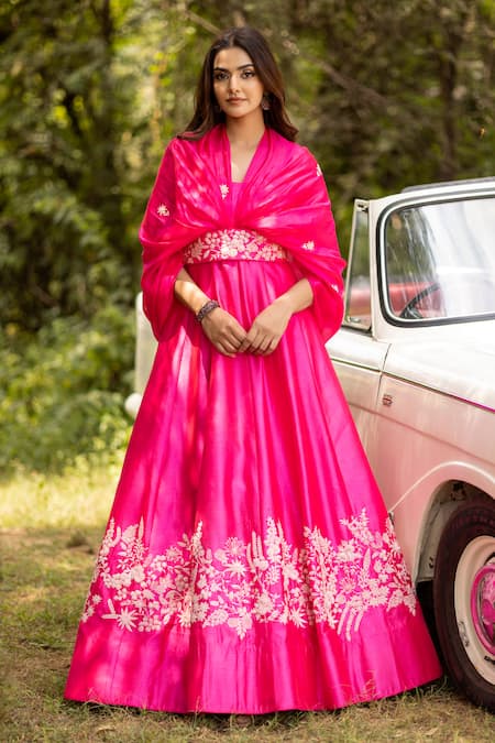 Islie By Priya Jain Floral Border Embroidered Anarkali With Cape 