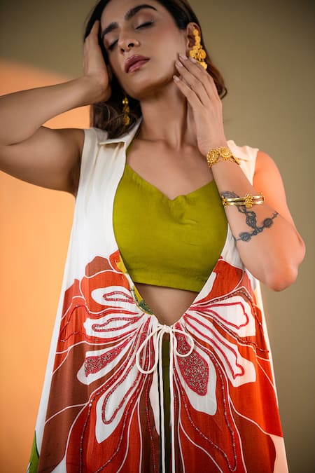 Buy Amrood Off White Satin Embroidery V-neck, Collared Gardenia Print Jacket And Pant Set Online at Aza Fashions Buy_Amrood_Off White Satin Embroidery V-neck, Collared Gardenia Print Jacket And Pant Set _Online_at_Aza_Fashions