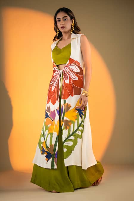 Amrood Off White Satin Embroidery V-neck, Collared Gardenia Print Jacket And Pant Set at Aza Fashions Amrood_Off White Satin Embroidery V-neck, Collared Gardenia Print Jacket And Pant Set _at_Aza_Fashions