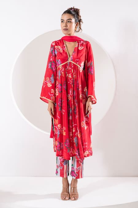 Ekavira Red Crepe Silk Printed Floral V-neck Madhubala Kurta Pant Set 