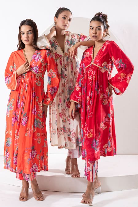 Shop Ekavira Red Crepe, Silk Lace V-neck Madhubala Floral Print Kurta Pant Set at Aza Fashions Shop_Ekavira_Red Crepe, Silk Lace V-neck Madhubala Floral Print Kurta Pant Set _at_Aza_Fashions