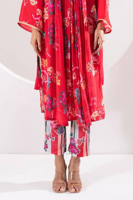 Shop Ekavira Red Crepe, Silk Lace V-neck Madhubala Floral Print Kurta Pant Set Online at Aza Fashions Shop_Ekavira_Red Crepe, Silk Lace V-neck Madhubala Floral Print Kurta Pant Set _Online_at_Aza_Fashions