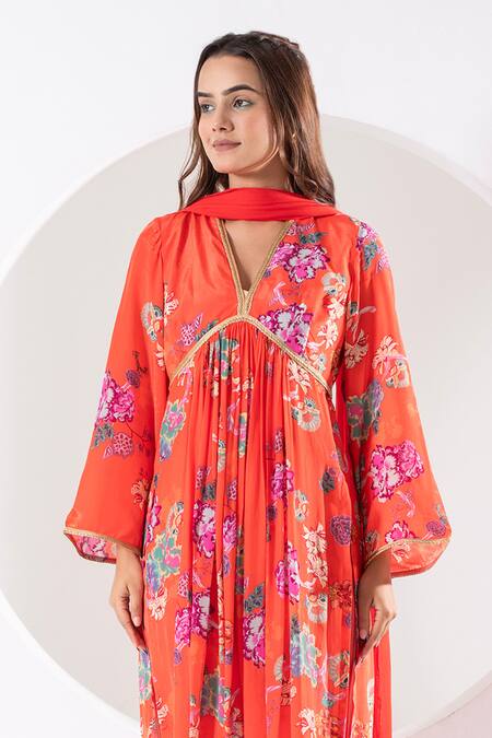 Buy_Ekavira_Orange Crepe, Silk Lace, Embroidery V-neck Madhubala Vine Print Kurta Pant Set 