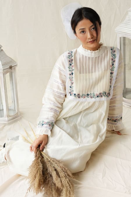 Buy_KKANYAAH_Off White Handloom Cotton Embroidery Bandeau Neck Retro Royal Floral Yoke Dress 