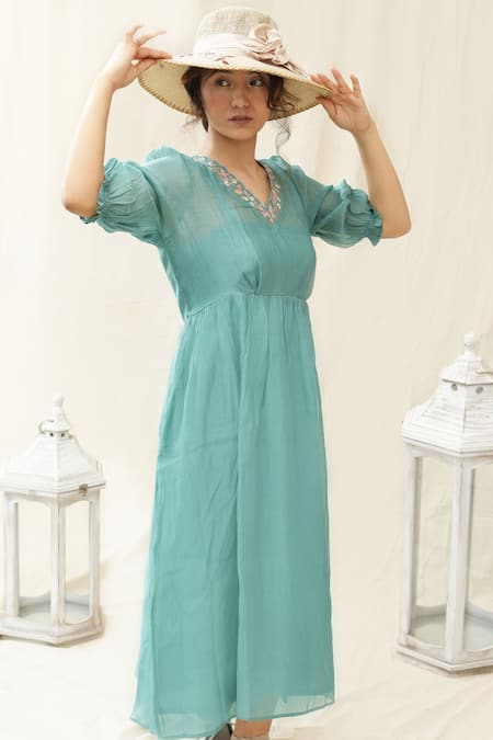 KKANYAAH Retro Royal Embroidered Neck Dress 