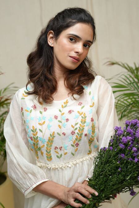 KKANYAAH_Off White Silk, Cotton Embroidery Round Neck Hand Mossy Fog Co-ord Set _Online_at_Aza_Fashions