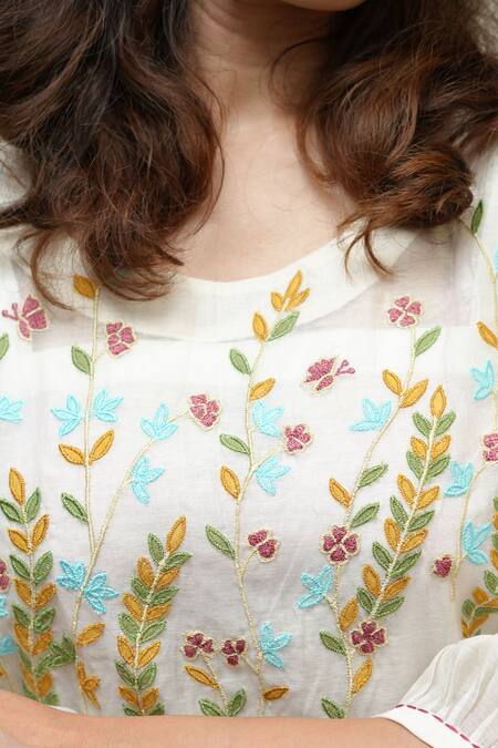 Buy_KKANYAAH_Off White Silk, Cotton Embroidery Round Neck Hand Mossy Fog Co-ord Set _Online_at_Aza_Fashions