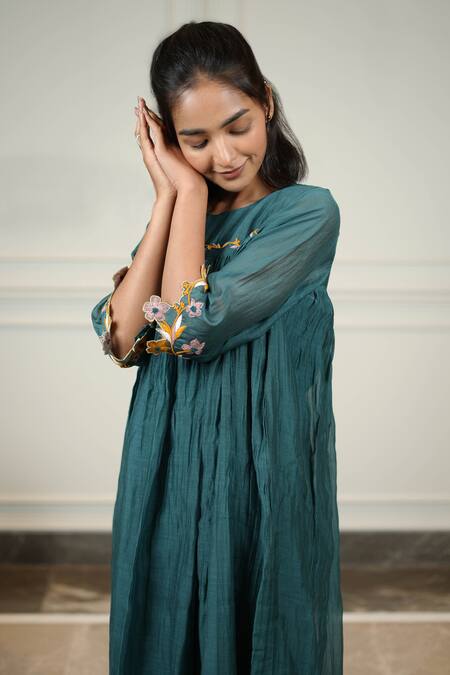 KKANYAAH_Green Silk, , Handloom Embroidery Round Hand Winged Beauty Dress _at_Aza_Fashions