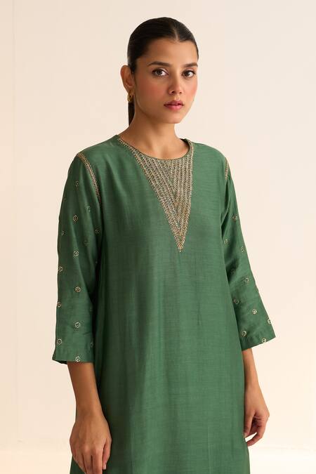 Dot_Green Cotton, Silk Embroidery Round Neck Kavish Kurta With Pant _Online_at_Aza_Fashions