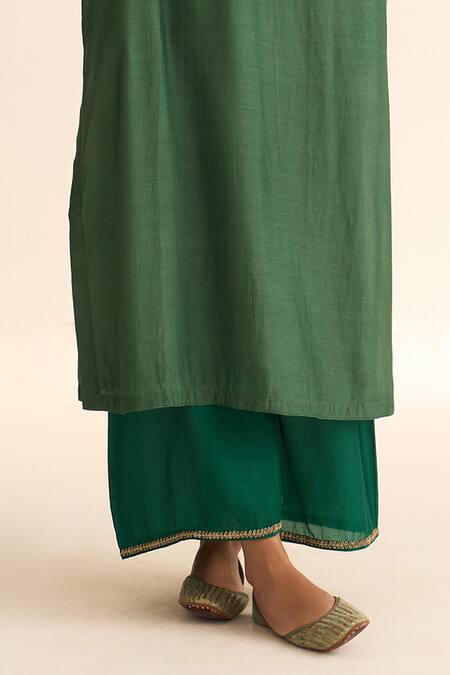 Dot_Green Cotton, Silk Embroidery Round Neck Kavish Kurta With Pant _at_Aza_Fashions