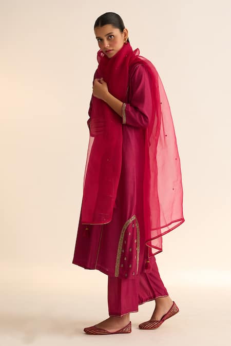 Shop Dot Pink Organza, Cotton Embroidery Round Neck Kumud Kurta Pant Set Shop_Dot_Pink Organza, Cotton Embroidery Round Neck Kumud Kurta Pant Set