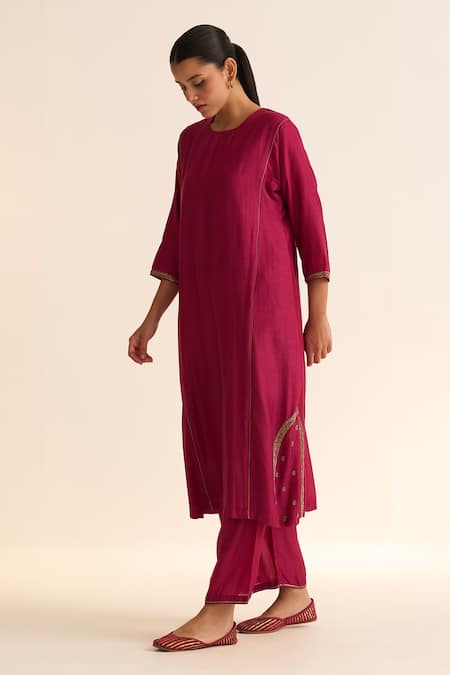 Dot_Pink Cotton, Silk Embroidery Round Neck Kumud Kurta With Pant _Online_at_Aza_Fashions