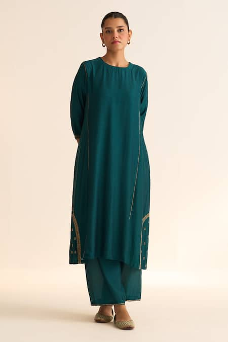 Dot Kumud Dabka Embroidered Kurta With Pant 