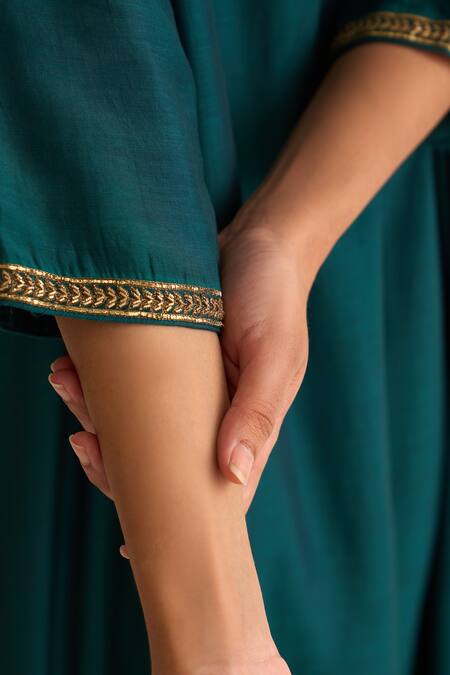 Dot Blue Cotton, Silk Embroidery Round Neck Kumud Dabka Kurta With Pant at Aza Fashions Dot_Blue Cotton, Silk Embroidery Round Neck Kumud Dabka Kurta With Pant _at_Aza_Fashions