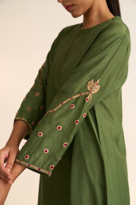 Buy_Dot_Green Cotton, Silk Embroidery Round Ambily Resham And Zari Work Kurta & Pant Set _Online_at_Aza_Fashions