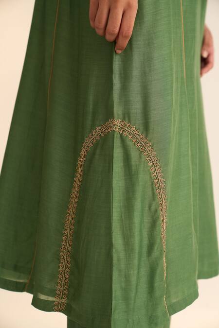 Dot Green Chanderi, Cotton Embroidery, Piping Round Mridini Vine Kurta Pant Set at Aza Fashions Dot_Green Chanderi, Cotton Embroidery, Piping Round Mridini Vine Kurta Pant Set _at_Aza_Fashions