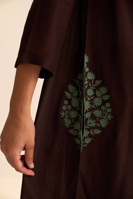 Buy_Dot_Wine Cotton, Silk Embroidery Round Neck Gia Hand Kurta With Pant _Online_at_Aza_Fashions