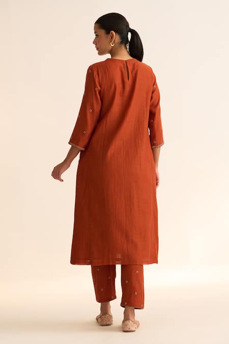 Dot Gulnaar Hand Embroidered Kurta With Pant 