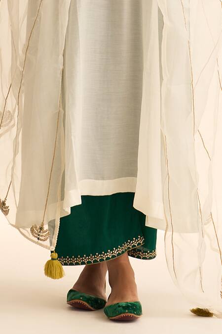 Buy_Dot_Ivory Organza, Cotton, Silk Embroidery, Piping Round Inaaya Kurta Hand Pant Set _Online_at_Aza_Fashions