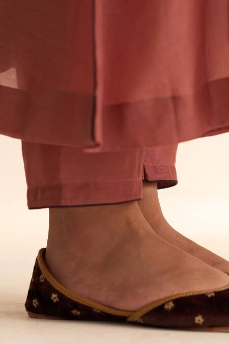 Dot_Pink Cotton, Silk Round Neck Ishani Rosewood Kurta With Pant _at_Aza_Fashions