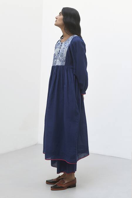 Payal Pratap Blue Handloom Cotton Embroidered Patchwork Round Tivoli Front Tunic Online at Aza Fashions Payal Pratap_Blue Handloom Cotton Embroidered Patchwork Round Tivoli Front Tunic _Online_at_Aza_Fashions