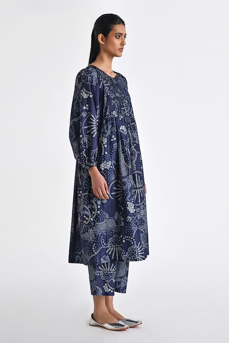 Payal Pratap Blue Silk Printed Bandhani Round Trilifos Tunic Online at Aza Fashions Payal Pratap_Blue Silk Printed Bandhani Round Trilifos Tunic _Online_at_Aza_Fashions