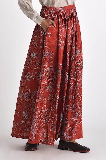 Payal Pratap Red Silk Printed Bandhani Pella Pleat Detailed Skirt Online at Aza Fashions Payal Pratap_Red Silk Printed Bandhani Pella Pleat Detailed Skirt _Online_at_Aza_Fashions