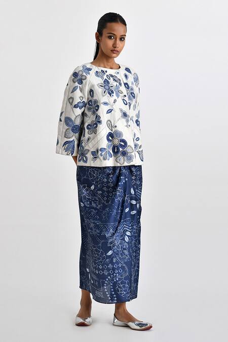 Payal Pratap Ivory Linen Embroidered Floral Round Bronte Jacket Online at Aza Fashions Payal Pratap_Ivory Linen Embroidered Floral Round Bronte Jacket _Online_at_Aza_Fashions