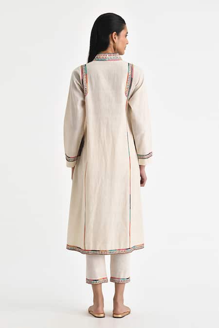 Shop Payal Pratap Off White Maheshwari, Cotton Embroidery V-neck Thread Angarkha Set at Aza Fashions Shop_Payal Pratap_Off White Maheshwari, Cotton Embroidery V-neck Thread Angarkha Set _at_Aza_Fashions