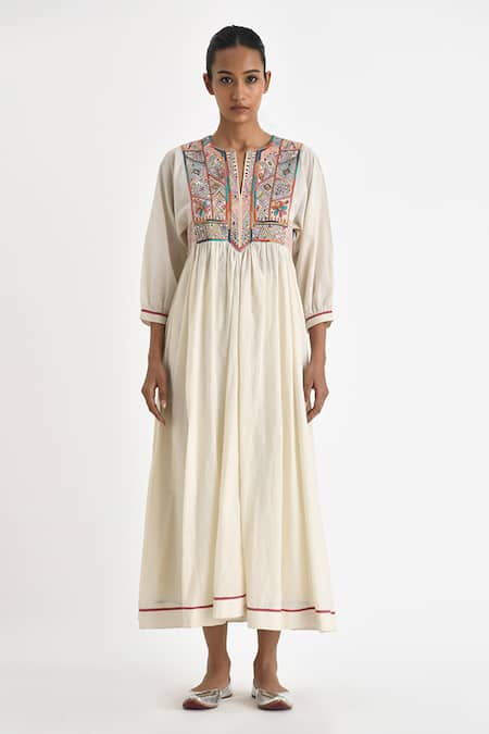 Payal Pratap Daphini Kedia Folklore Embroidered Kurta 