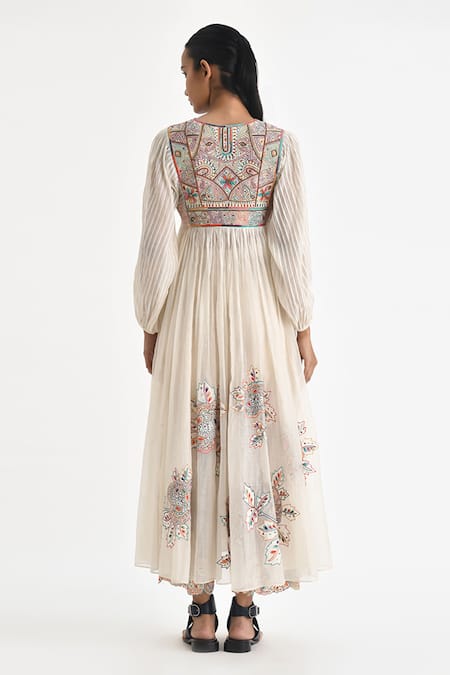 Shop Payal Pratap Off White Chanderi Embroidery Folklore Bloom Split V Dikella Kedia Work Kurta at Aza Fashions Shop_Payal Pratap_Off White Chanderi Embroidery Folklore Bloom Split V Dikella Kedia Work Kurta _at_Aza_Fashions