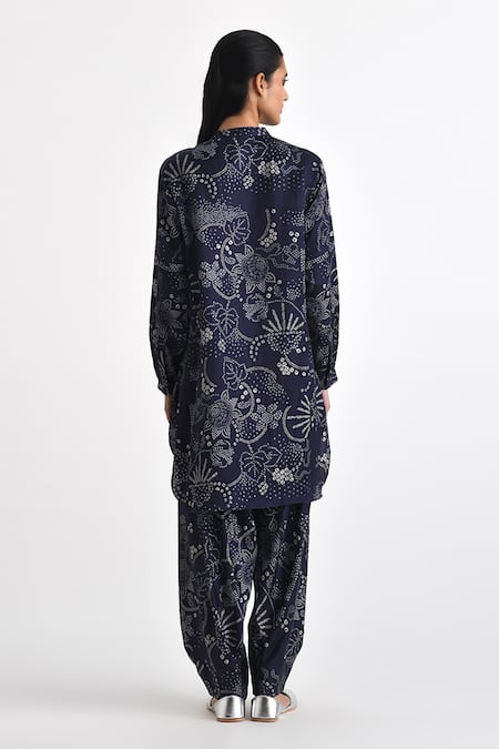 Shop Payal Pratap Blue Linen, Satin Embroidery Mandarin Paria Printed High-low Tunic With Pant at Aza Fashions Shop_Payal Pratap_Blue Linen, Satin Embroidery Mandarin Paria Printed High-low Tunic With Pant _at_Aza_Fashions