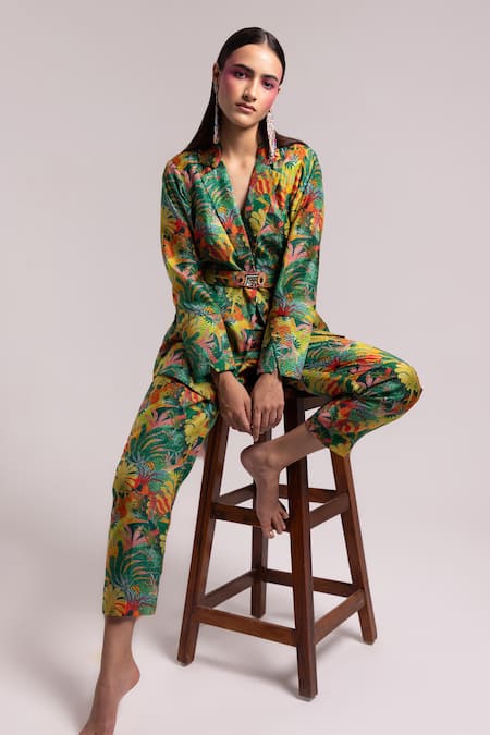 Gazab by Miku Kumar Green Silk, Chanderi Buckles V-neck The Tuileries Garden Paris Jacket With Pant Online at Aza Fashions Gazab by Miku Kumar_Green Silk, Chanderi Buckles V-neck The Tuileries Garden Paris Jacket With Pant _Online_at_Aza_Fashions