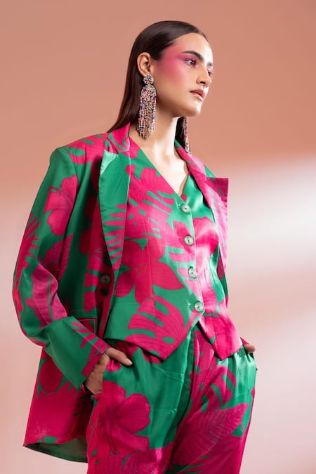 Buy Gazab by Miku Kumar Pink Silk Collared, V-neck Louvre Love Paris Printed Jacket Pant Set Online at Aza Fashions Buy_Gazab by Miku Kumar_Pink Silk Collared, V-neck Louvre Love Paris Printed Jacket Pant Set _Online_at_Aza_Fashions